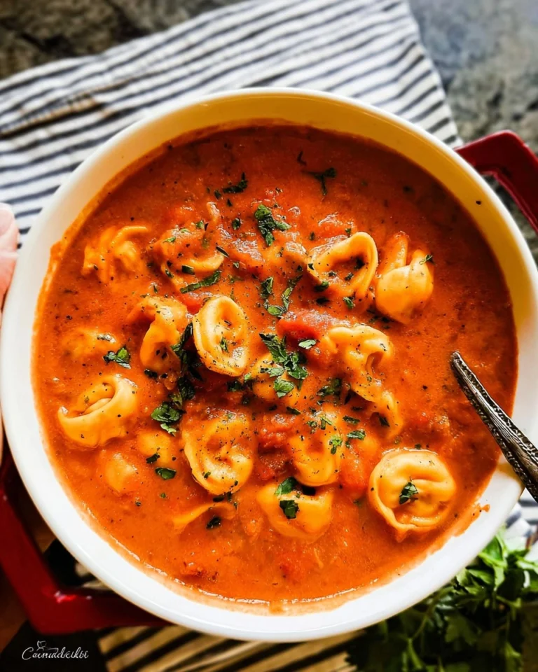 Creamy-Tomato-Tortellini-Soup-Recipe