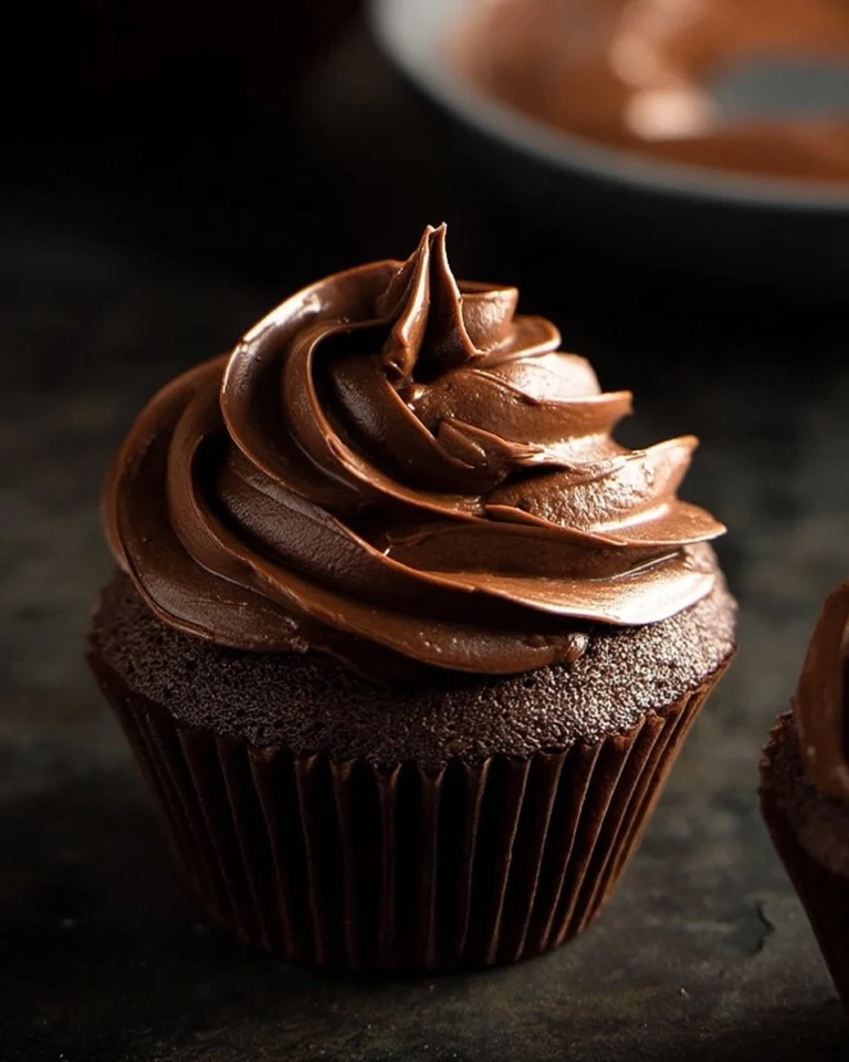 How-to-Make-Chocolate-Ganache-Frosting-Rich-and-Easy-Recipe